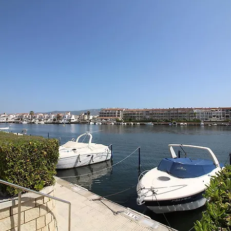 Apart-rent Sant Maurici 0137 Apartment *